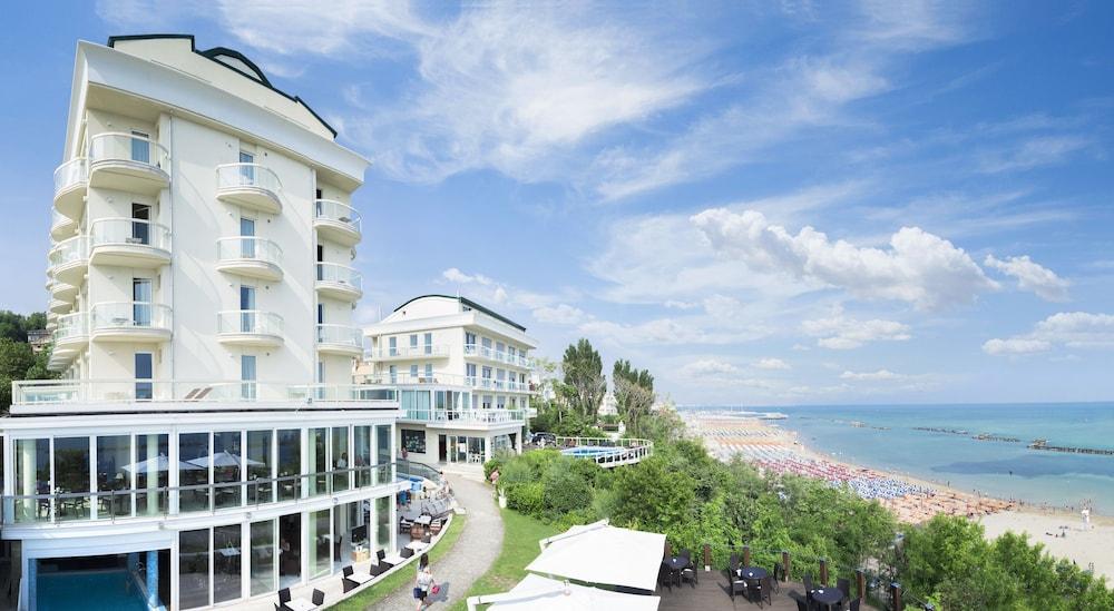 Hotel Sans Souci Gabicce Mare Exteriör bild